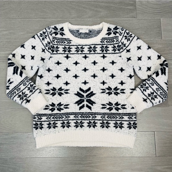 Barefoot Dreams Cozychic Seaside Crew Neck Pullover Sweater Nordic Fair Isle M - Picture 3 of 11